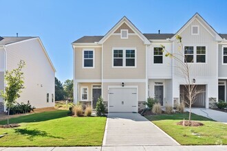 Building Photo - End Unit Townhome!