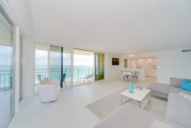 Building Photo - 3009 S Ocean Blvd