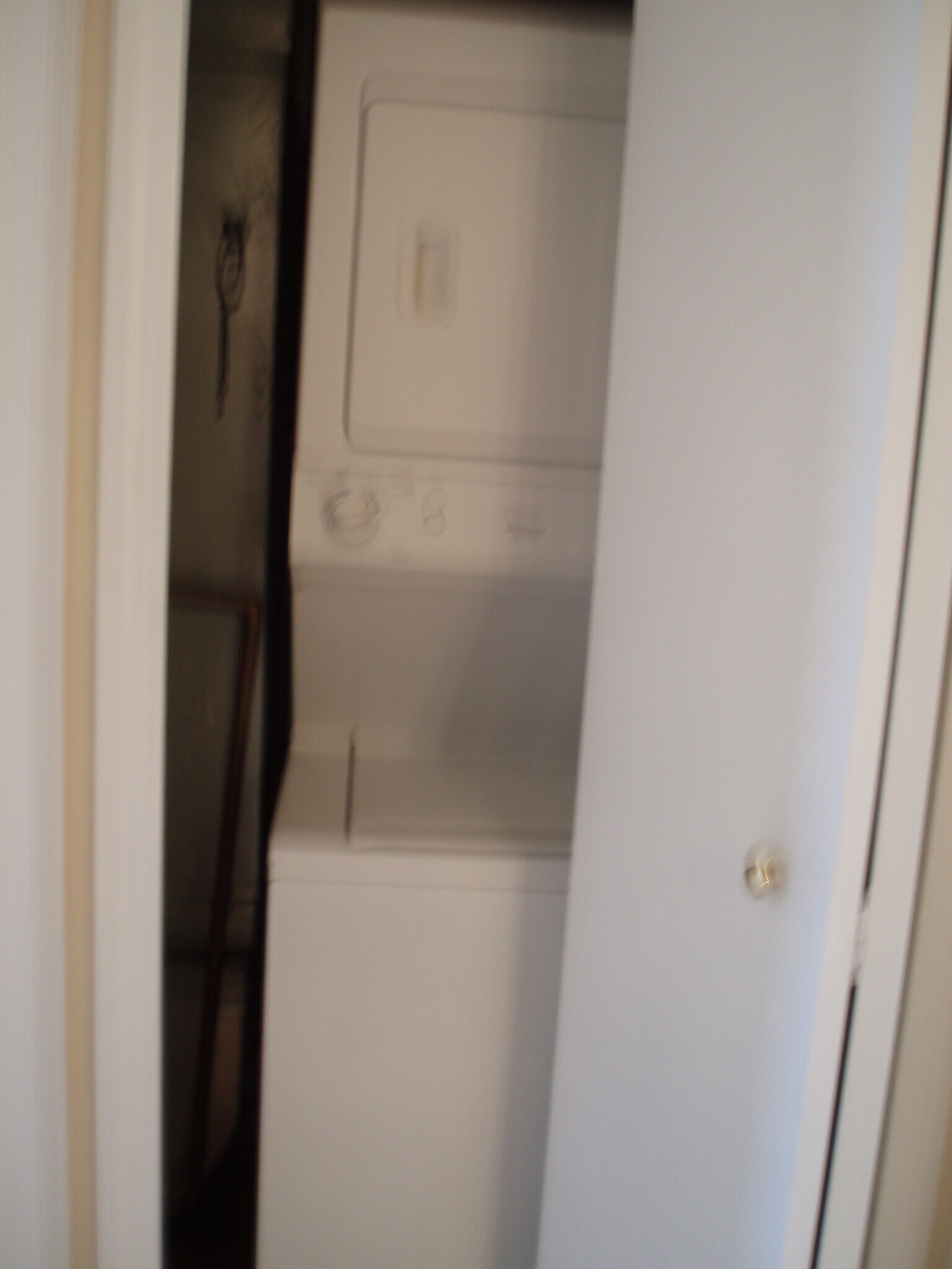 washer dryer - 2099 5th Ave