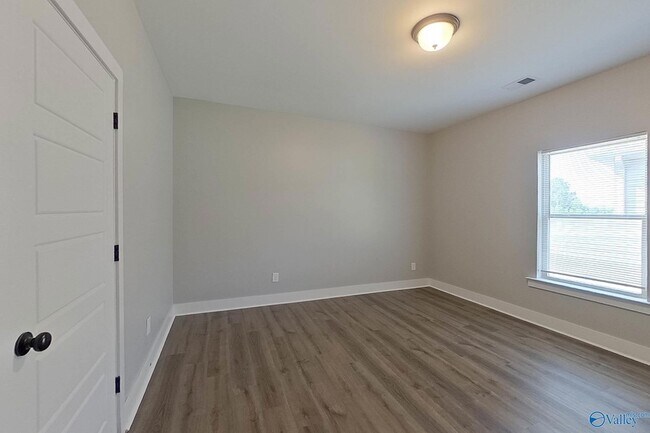 Building Photo - 111 Bates Ln