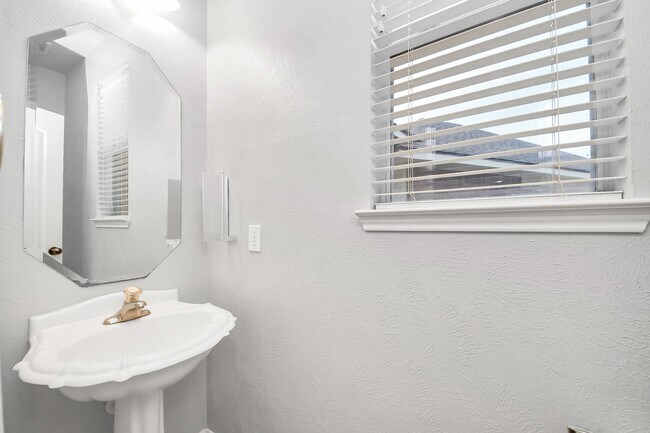 Building Photo - 2906 Windysage Ct