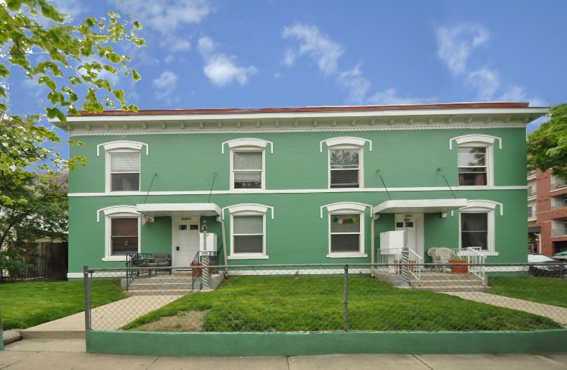 Primary Photo - 1861 Clarkson St