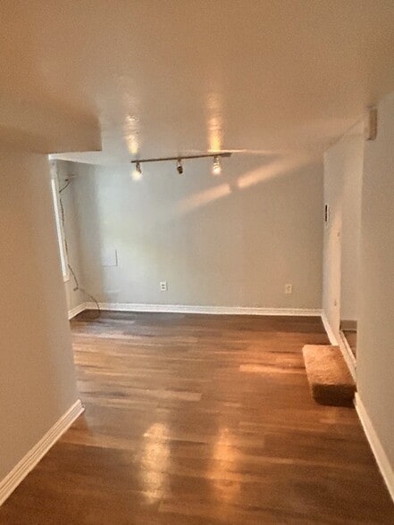 Building Photo - 2407 W 37th Ave