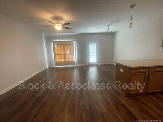 Building Photo - 703 Georgetown Cir