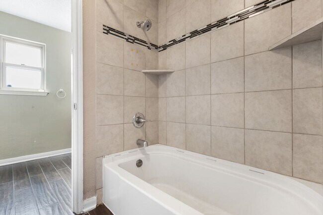 Building Photo - 6808 Betty Levy