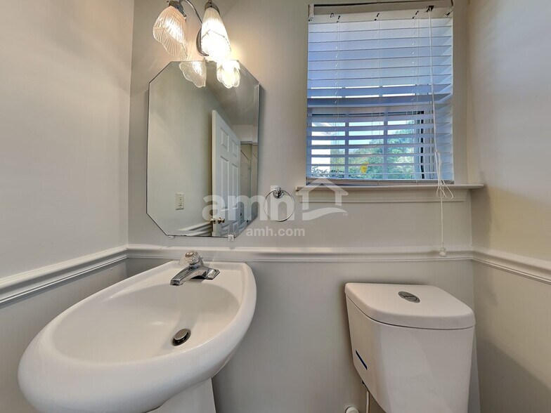 Building Photo - 5548 Timbertop Ln