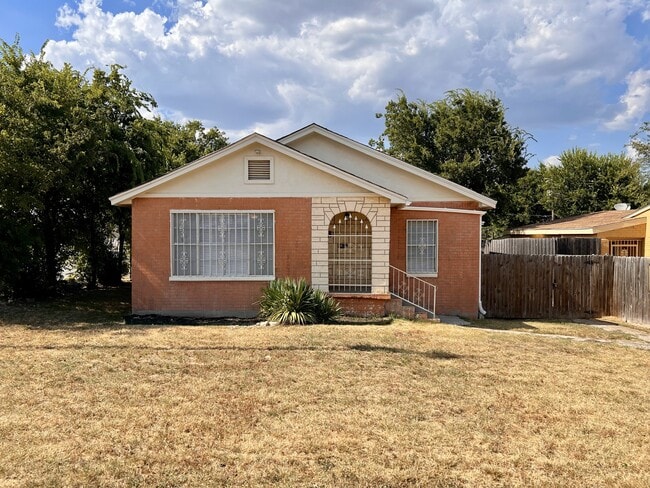 Building Photo - 5638 Curzon Ave