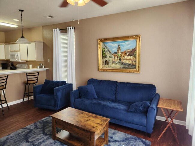 Building Photo - 1314 River Oaks Dr