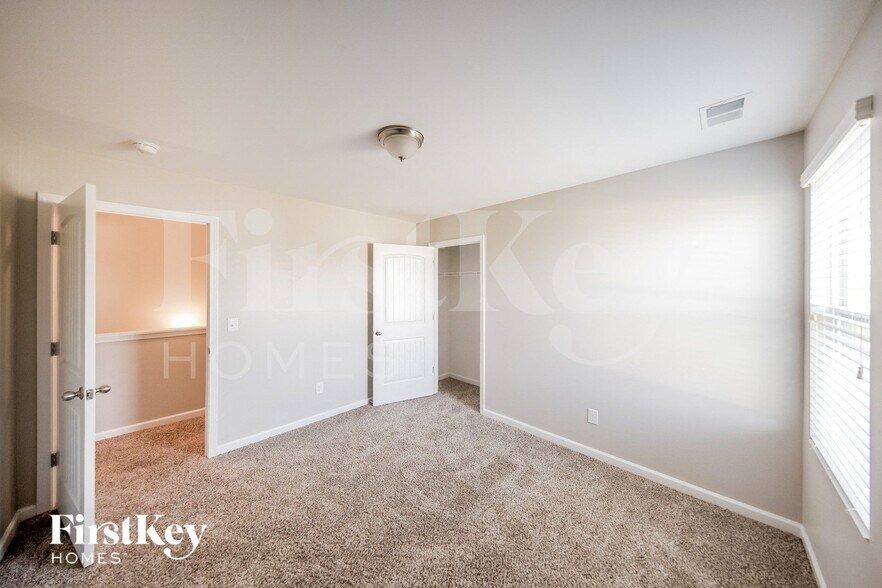 Building Photo - 11478 Walden Trce