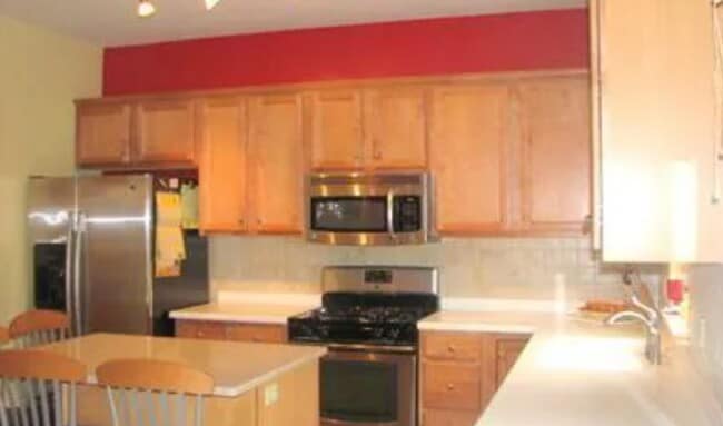 Building Photo - 73 Witman Dr