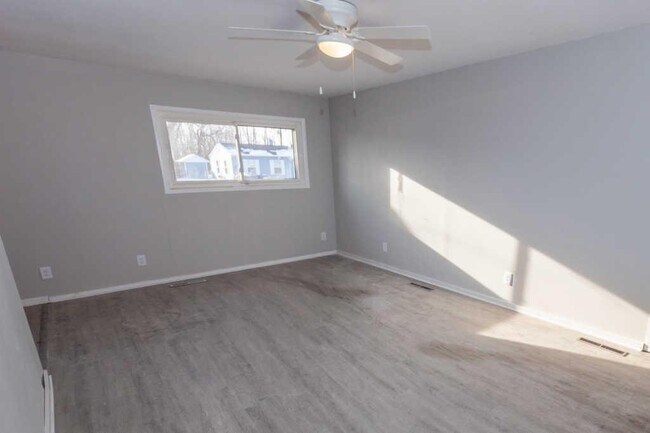 Building Photo - 3798 Rutledge Dr