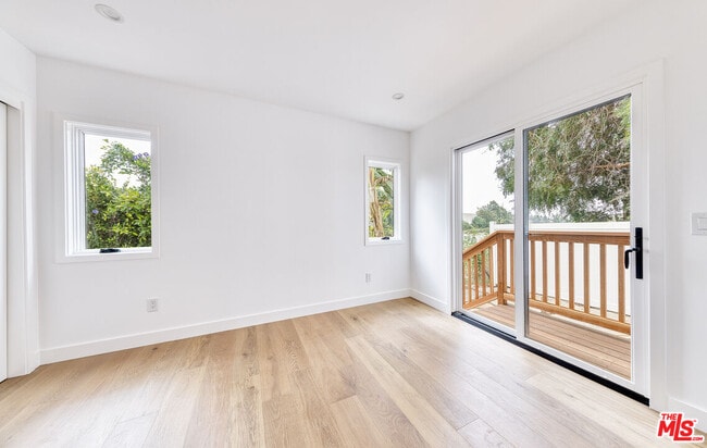 Building Photo - 4287 La Salle Ave