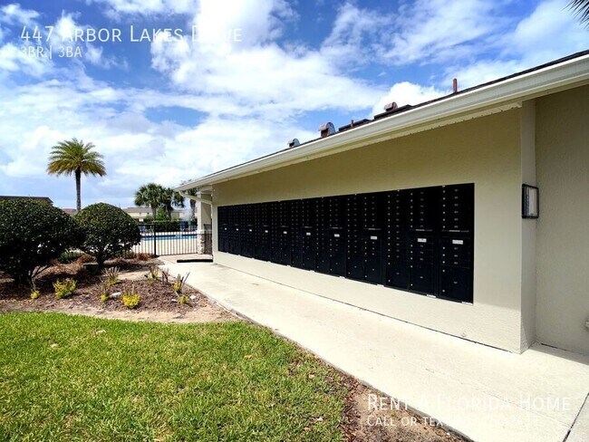 Building Photo - 447 Arbor Lakes Dr