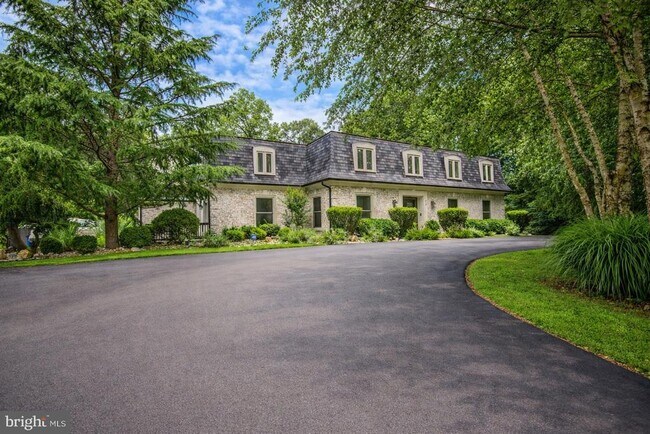 Building Photo - 11501 Skipwith Ln