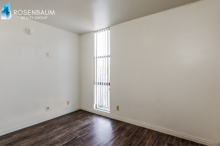 Building Photo - 770 N Dodge Blvd