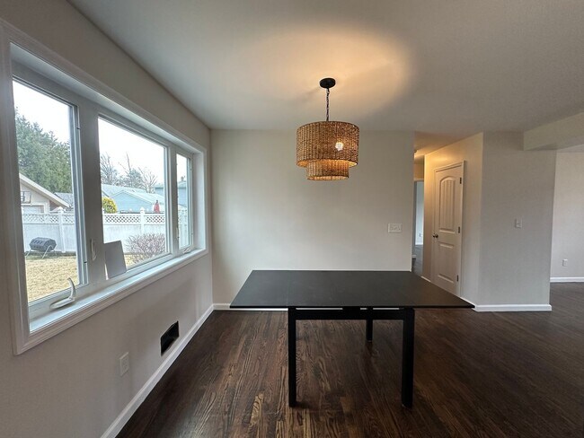 Building Photo - 1 Carteret St