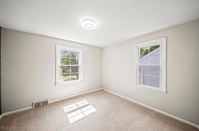 Building Photo - 4069 Bushnell Rd