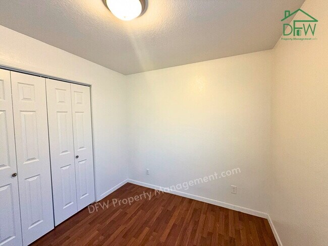 Building Photo - 2-Bed, 1.5-Bath Townhome in Celina ISD — W/D Connections