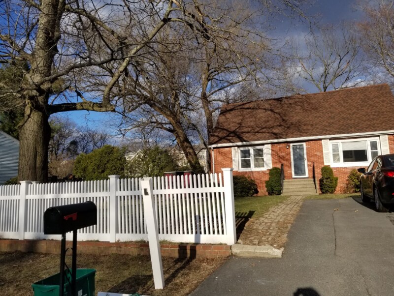 Building Photo - 81 Maranda St