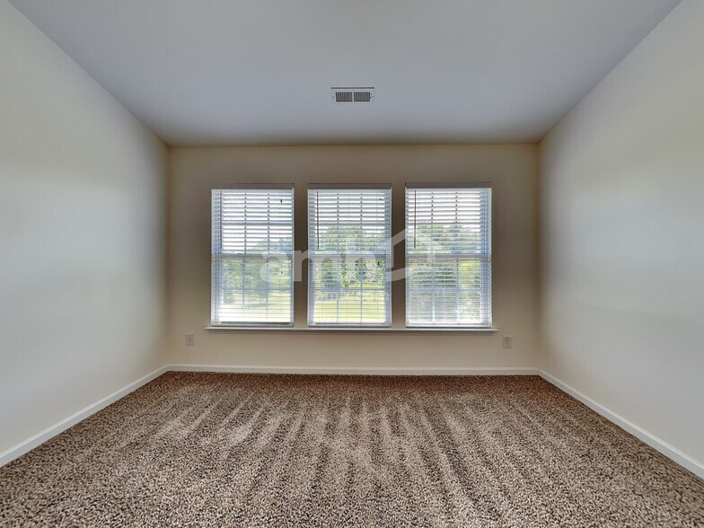 Building Photo - 1440 Cantwell Ct