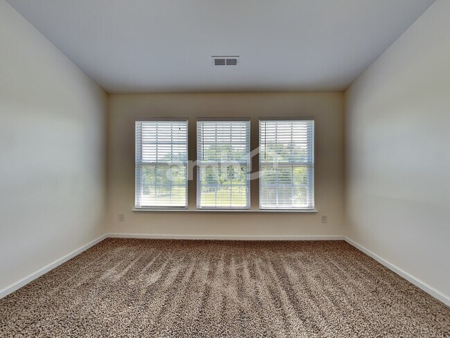 Building Photo - 1440 Cantwell Ct