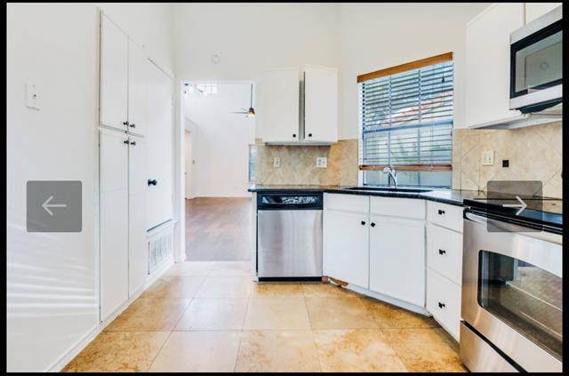 Building Photo - 625 Fiesta Cir