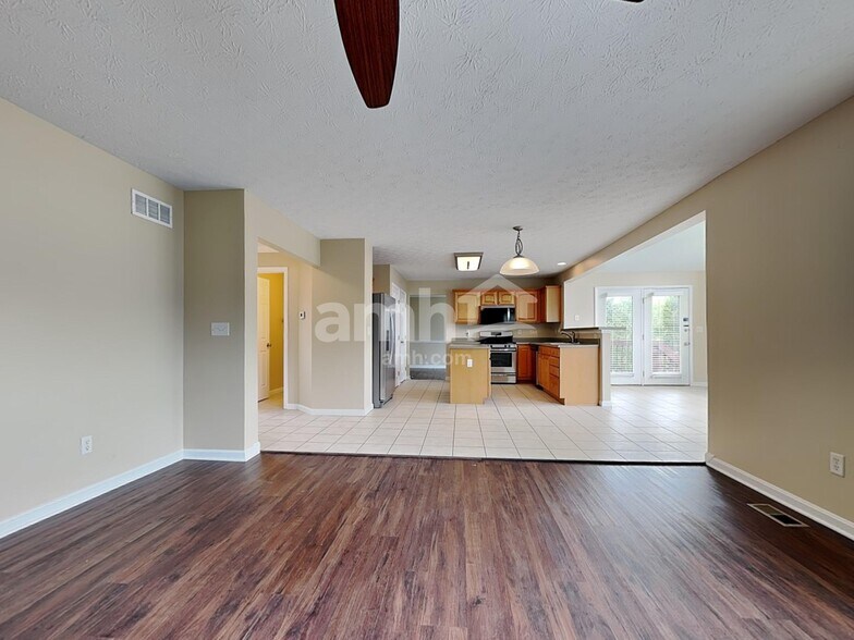 Building Photo - 80 Bluegrass Ln