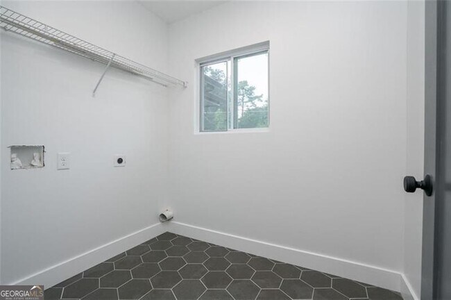 Building Photo - 2658 Miriam Ln