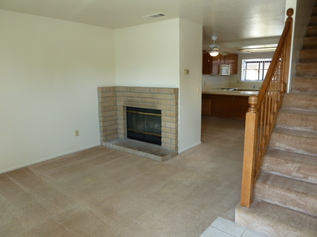 Building Photo - Great Two Story Condo in a Nice Area & Near Gym!