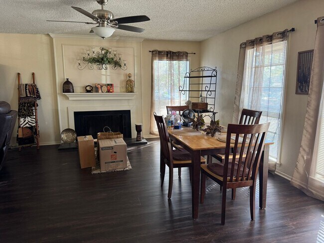 Building Photo - 10022 Wind Burn Trail