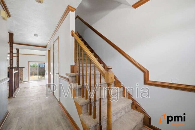 Building Photo - 202 Stonehall Ct