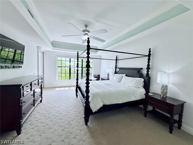 Building Photo - 705 10th St S