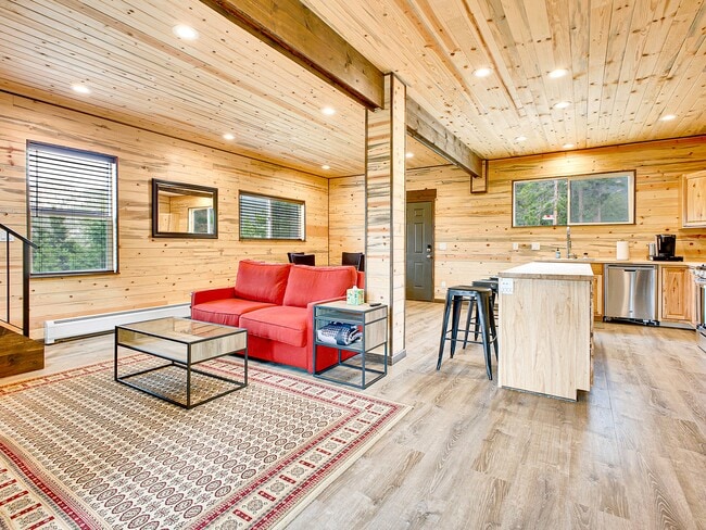 Building Photo - 785 Warren Gulch Rd