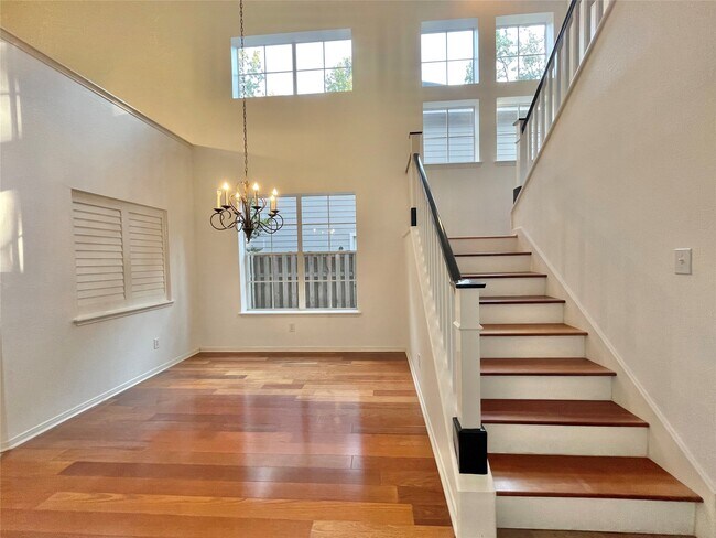 Building Photo - 11 Dalea Pl