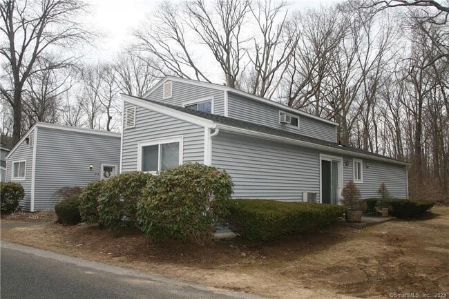 Building Photo - 15 Kent Ct