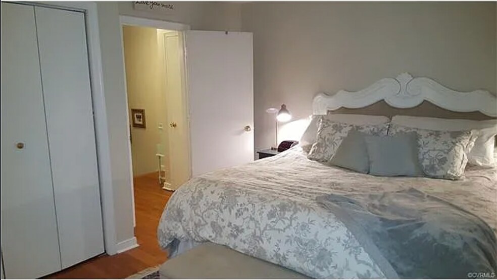 Building Photo - 401 N Hamilton St