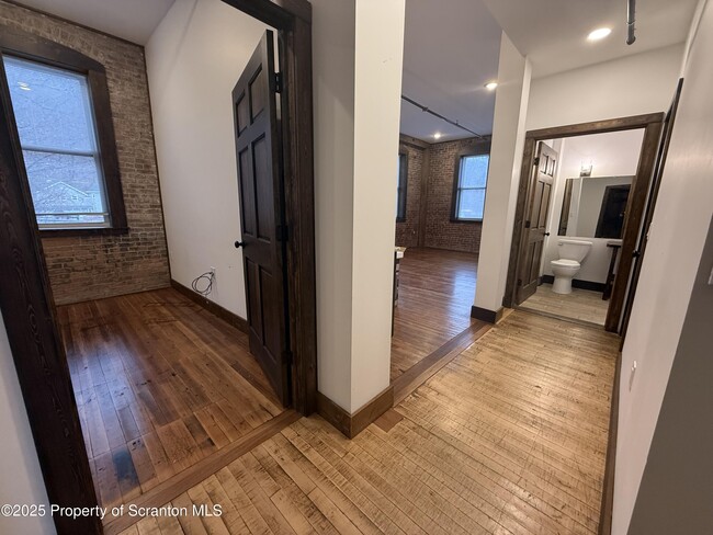 Building Photo - 103 Park St