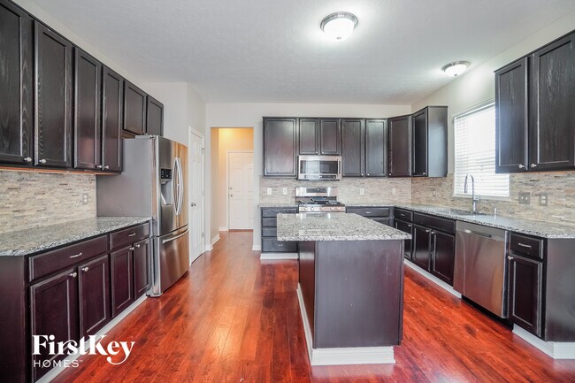 Building Photo - 1936 Seaside Cir