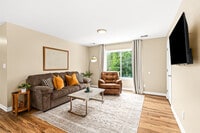 Building Photo - 18423 Sharon Ln