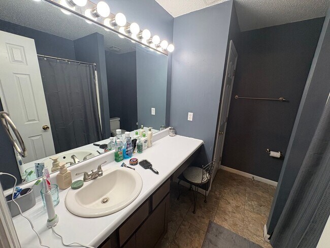 Building Photo - 3BR/2BA One-level Condo in Hardin Valley