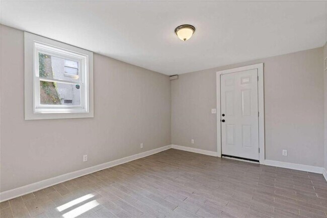 Building Photo - 2779 Horse Shoe Dr