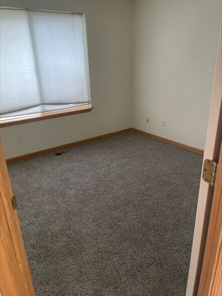 Building Photo - 1021 Elgin Ct