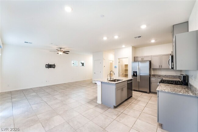 Building Photo - 410 Larksong Ave