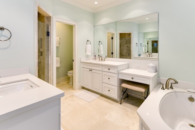 Building Photo - 255 Bahama Ln