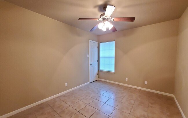 Building Photo - 1306 Powder River Dr