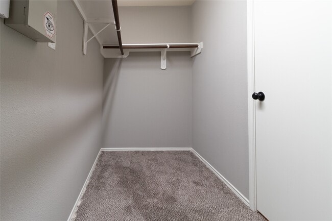 Building Photo - 9331 Norwood Trails Dr