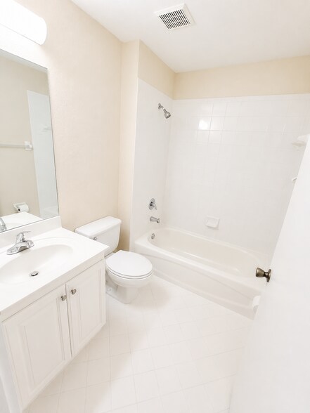 2nd Bathroom - 1740 SW 114th Ter