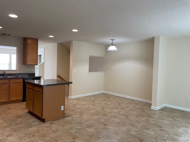 Building Photo - 342 Falcon Run