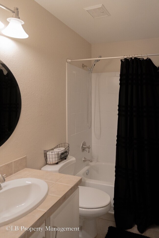 Building Photo - 4780 N Foxtail Dr