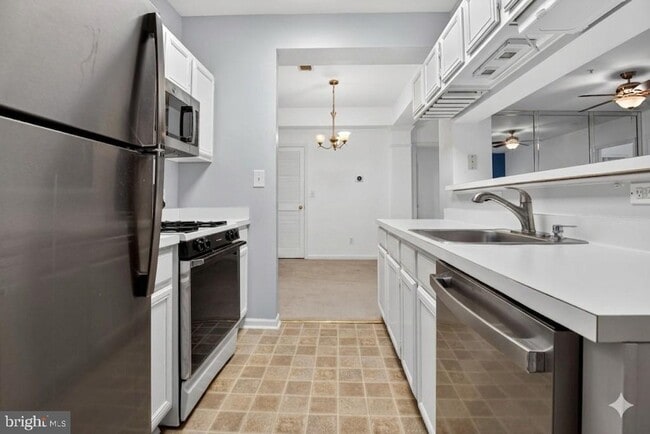 Building Photo - 46588 Drysdale Terrace